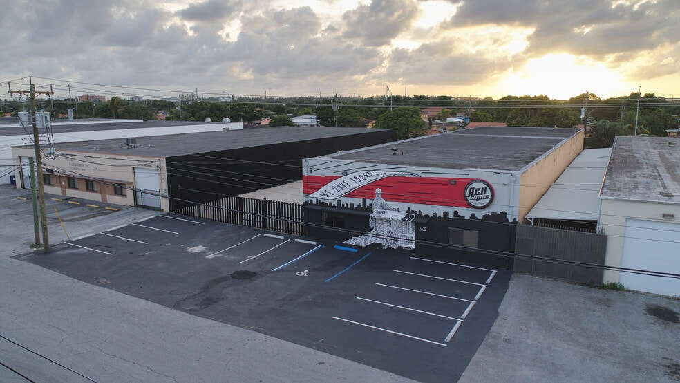 Primary Photo Of 3630 E 10th Ct, Hialeah Warehouse For Lease