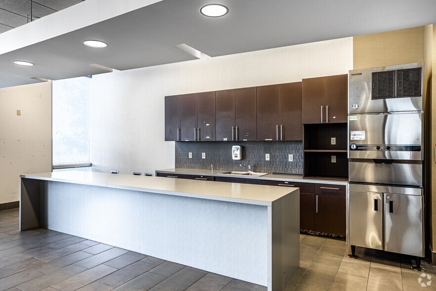 More Photos Of 9351-9401 Renner Blvd, Lenexa Office For Lease