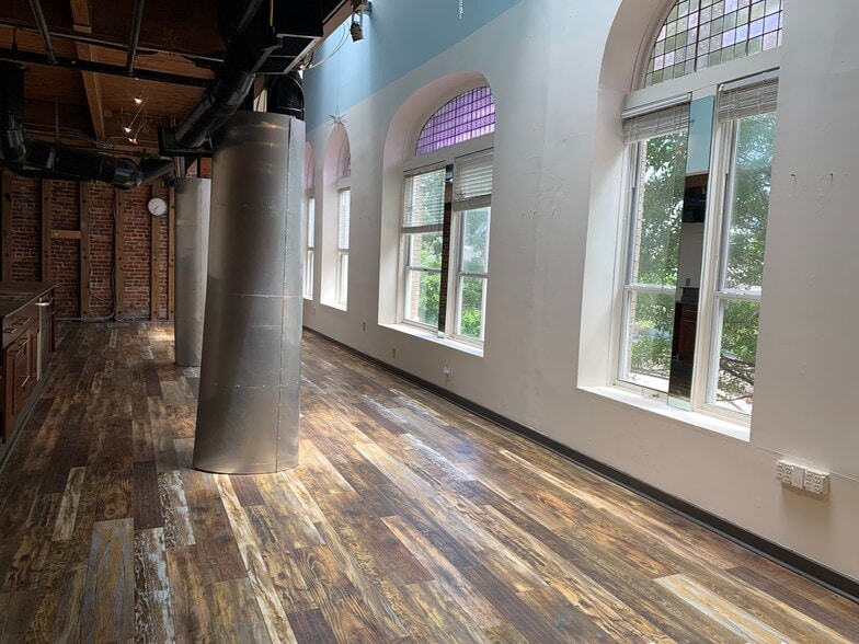 More Photos Of 45 W Bay St, Jacksonville Loft Creative Space For Lease