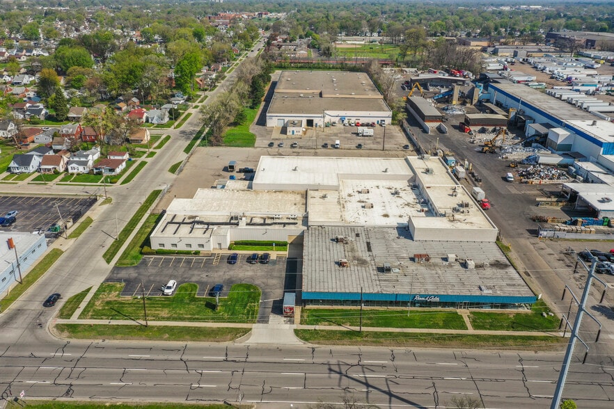 More Photos Of 8655 E 8 Mile Rd, Warren Warehouse For Sale