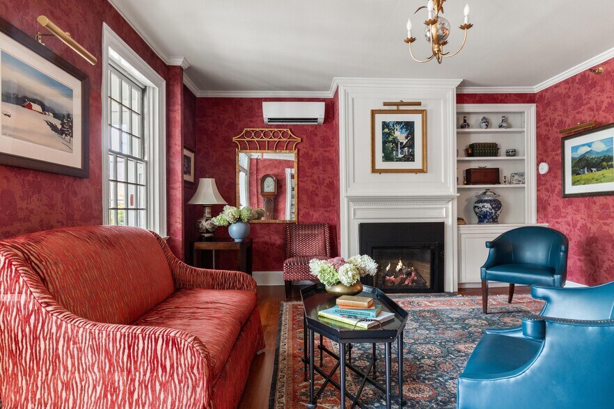 More Photos Of 18 Main St, Stowe Hotel For Sale