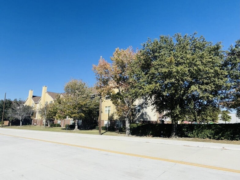 More Photos Of 9169 Markville Dr, Dallas Hotel For Sale