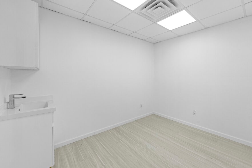 More Photos Of 134-43 Maple Ave, Flushing Apartments For Sale