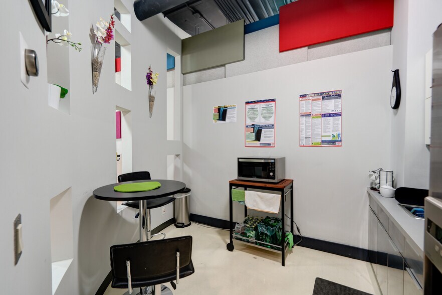 More Photos Of 1430 S Dixie Hwy, Coral Gables Office For Sale