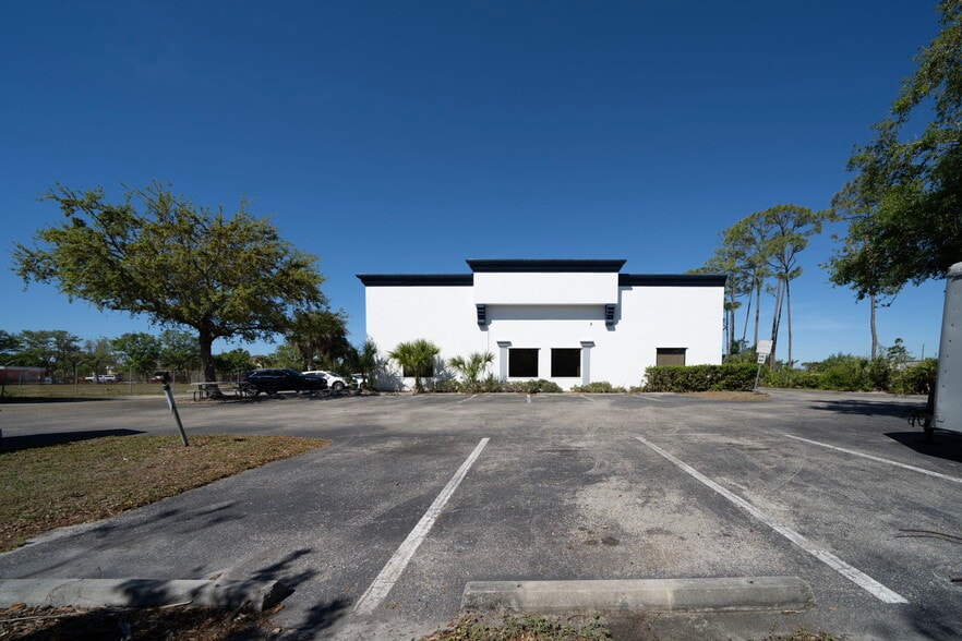 More Photos Of 24551 Production Cir, Bonita Springs Showroom For Lease