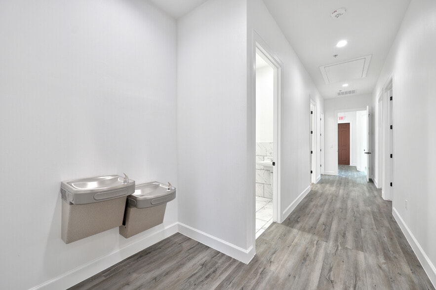 More Photos Of 284 Ed English Dr, Shenandoah Medical For Sale