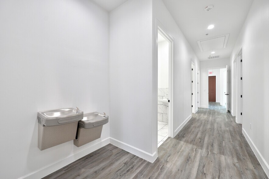 More Photos Of 284 Ed English Dr, Shenandoah Medical For Sale