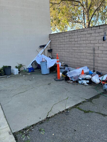 More Photos Of 32031 Camino Capistrano, Mission Viejo Contractor Storage Yard For Lease