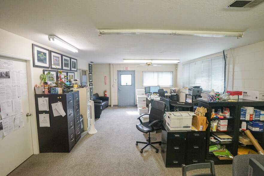 More Photos Of 1320 9th St, Modesto Flex For Sale