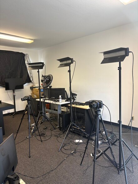 More Photos Of 2060 Walsh Ave, Santa Clara Unknown For Lease