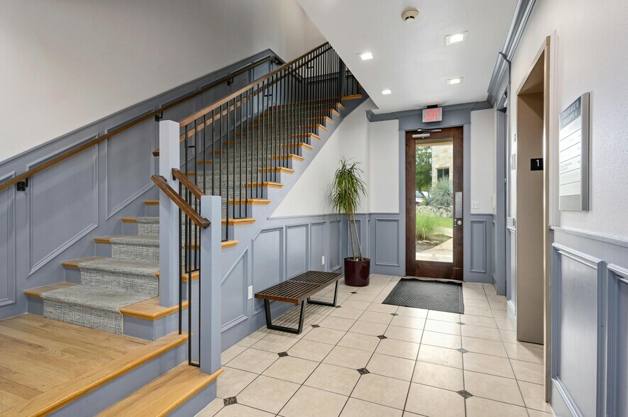 More Photos Of 4601 Spicewood Springs Rd, Austin Office For Sale