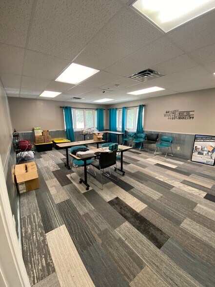 More Photos Of 2711 N Mason St, Appleton Medical For Sale