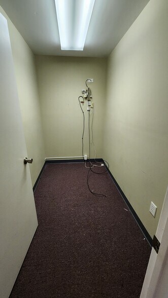 More Photos Of 901 Route 168, Turnersville Office For Lease