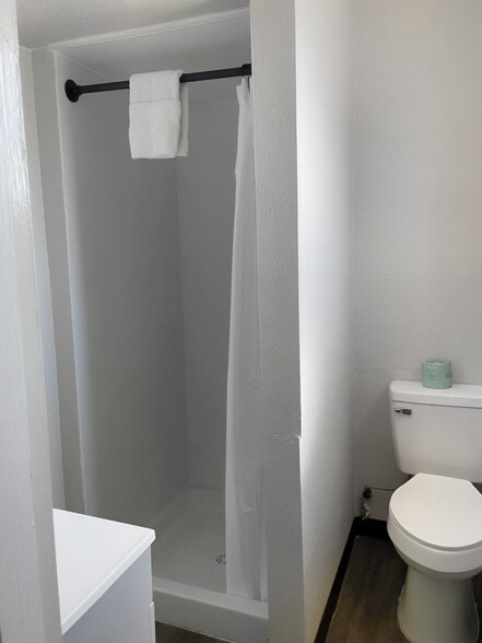 More Photos Of 1820 S 1st St, Artesia Hotel For Sale