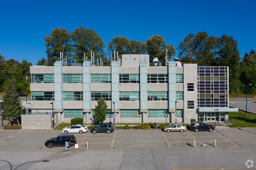 More Photos Of 4475 Wayburne Dr, Burnaby Office For Lease
