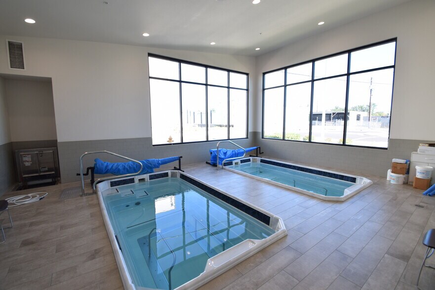 More Photos Of 1025 2nd St NW, Salem Medical For Sale