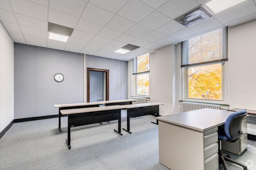 More Photos Of 313 W Liberty St, Lancaster Office For Lease