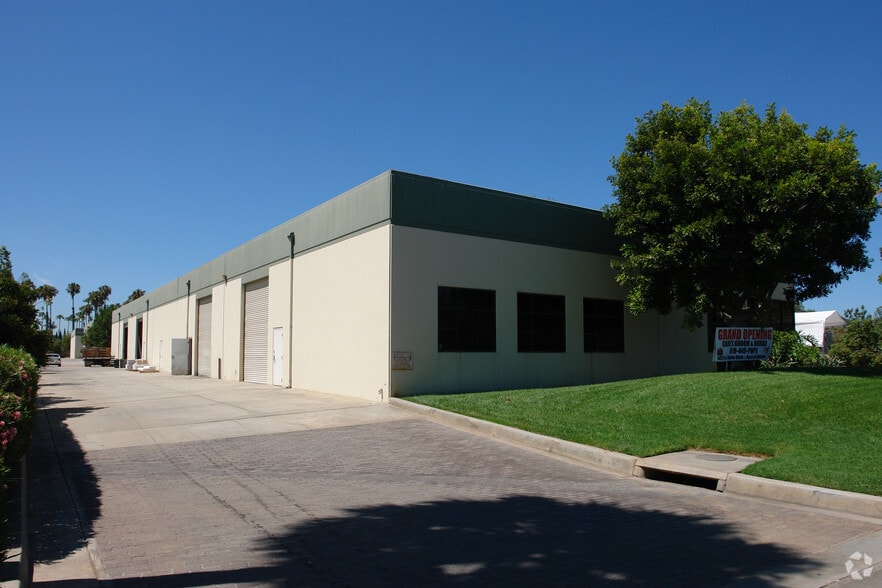 More Photos Of 10207 Buena Vista Ave, Santee Warehouse For Lease