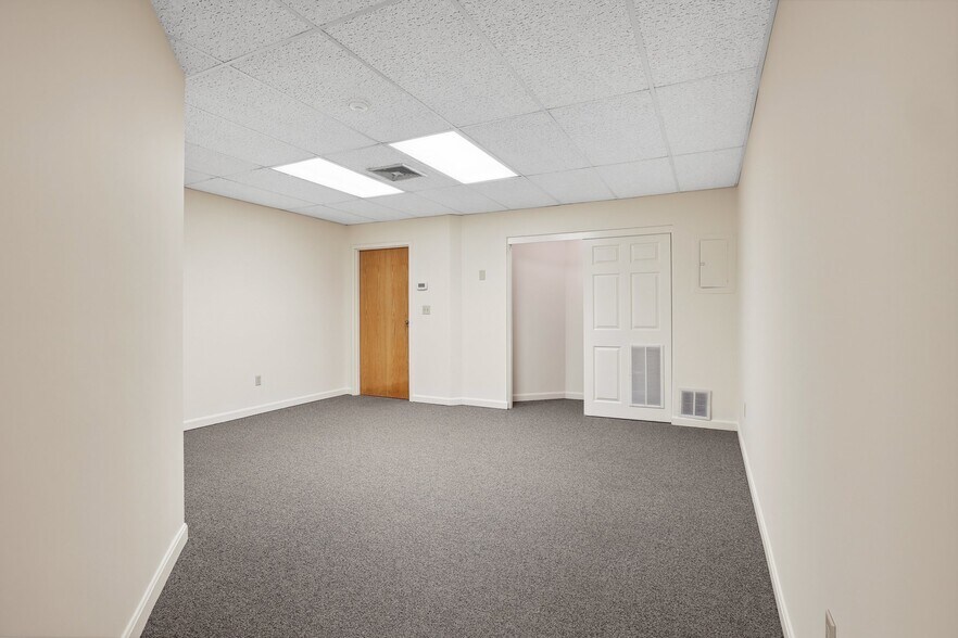 More Photos Of 249 Ayer Rd, Harvard Office For Lease