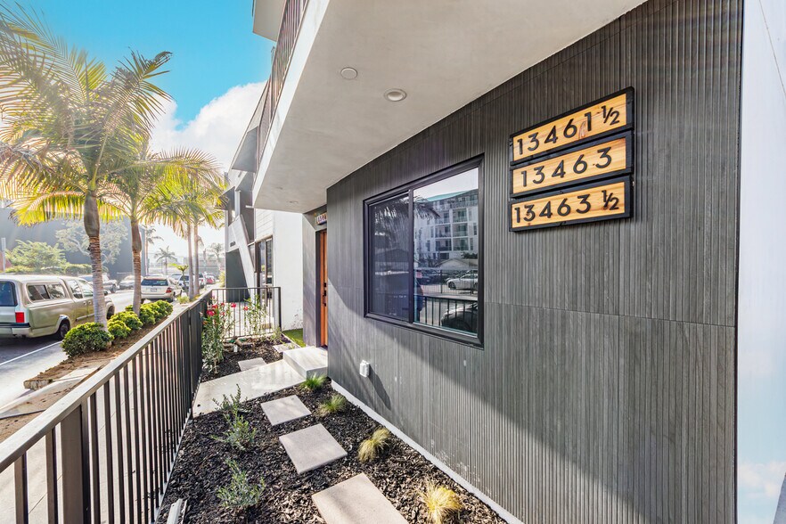 More Photos Of 13461 Beach Ave, Marina Del Rey Multifamily For Sale