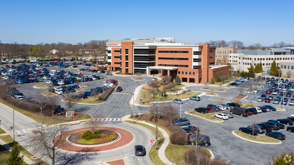 More Photos Of 10710 Charter Dr, Columbia Medical For Lease