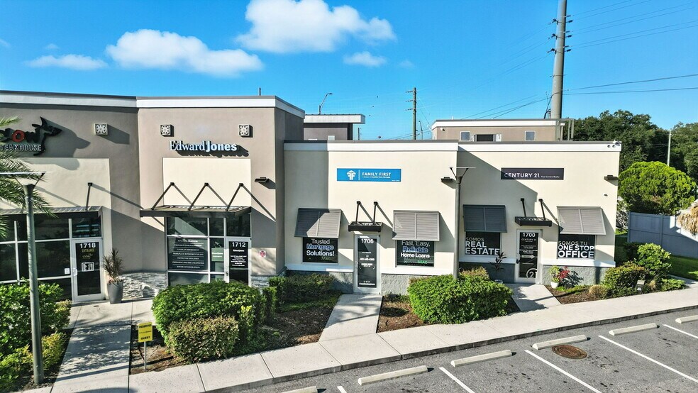More Photos Of 1700 Chaps Pl, Kissimmee Storefront Retail Office For Lease