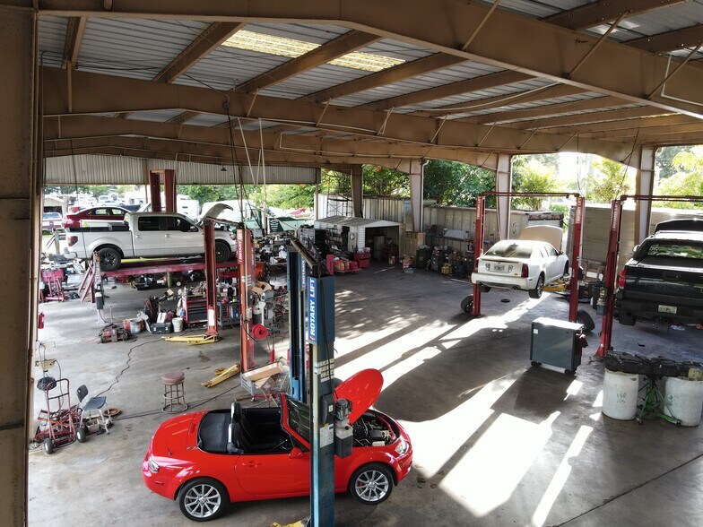 More Photos Of 101500 Overseas Hwy, Key Largo Auto Repair For Sale