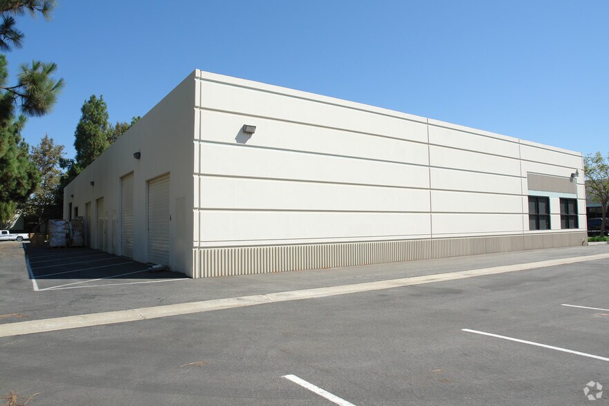 More Photos Of 650 Flinn Ave, Moorpark Warehouse For Lease