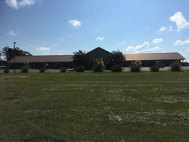 More Photos Of 9693 Hwy 165, Pollock Hotel For Sale