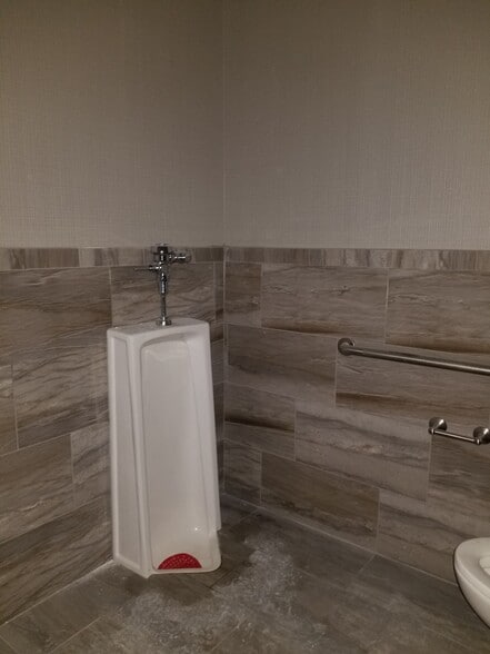 More Photos Of 3990 E SR 44, Wildwood Coworking Space