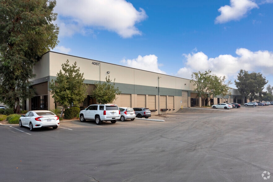More Photos Of 4603 N Brawley Ave, Fresno Unknown For Lease