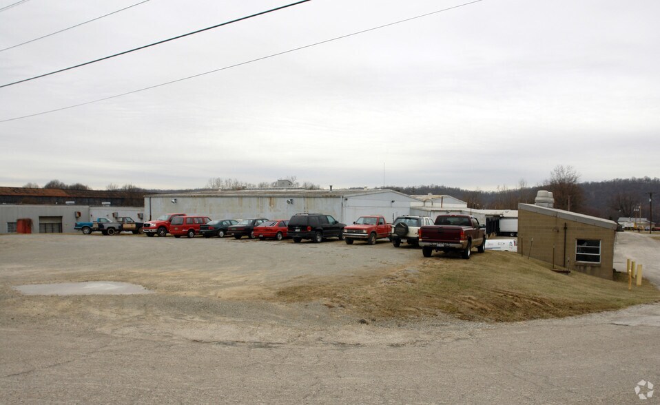 More Photos Of 73 Neale Rd, Vienna Warehouse For Lease