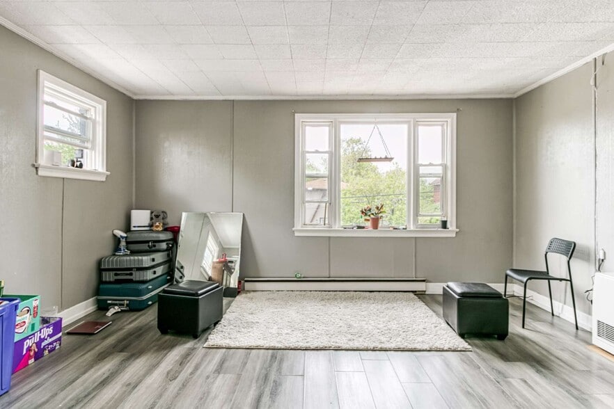 More Photos Of 22 Whittaker St, Sudbury Multifamily For Sale