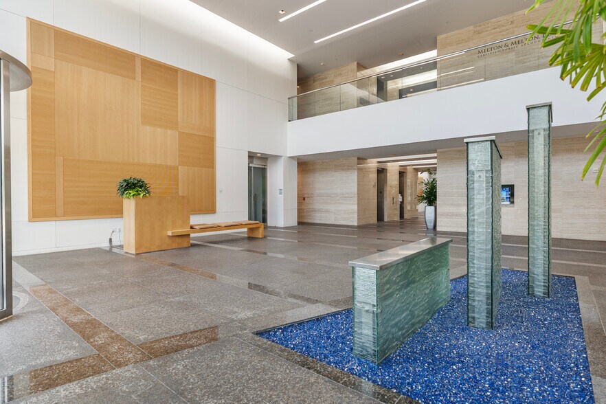 More Photos Of 6002 Rogerdale Rd, Houston Office For Lease