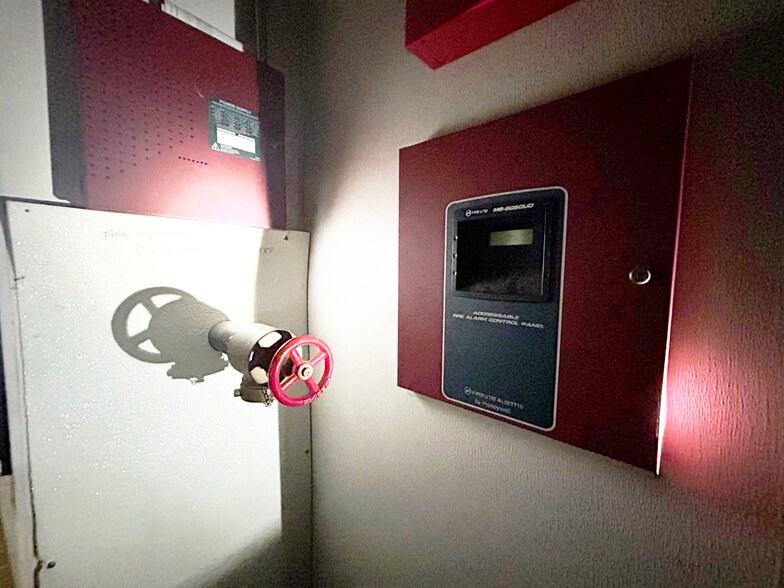 More Photos Of 602-624 Broadway, San Diego Office For Lease