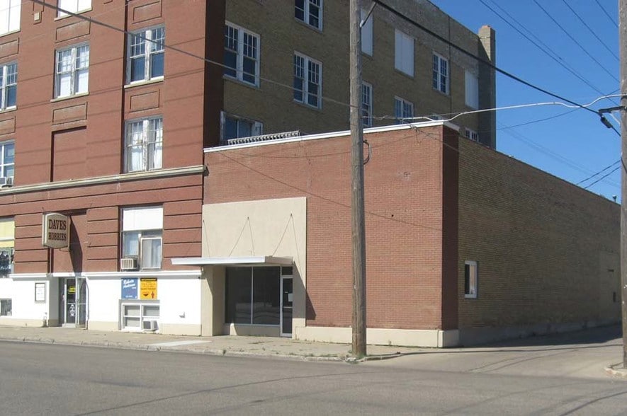 Primary Photo Of 108 N Mandan St, Bismarck Storefront Retail Office For Sale