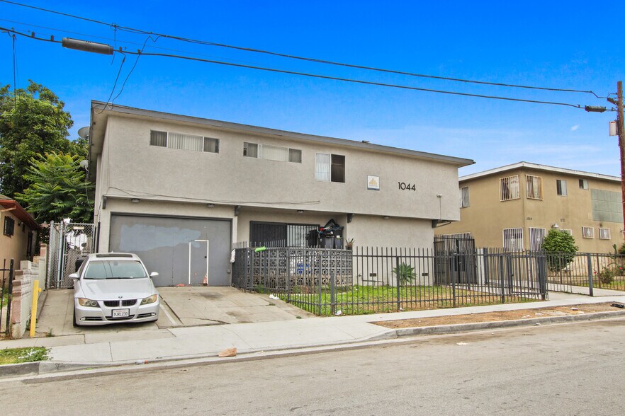 More Photos Of 1044 W 110th St, Los Angeles Apartments For Sale