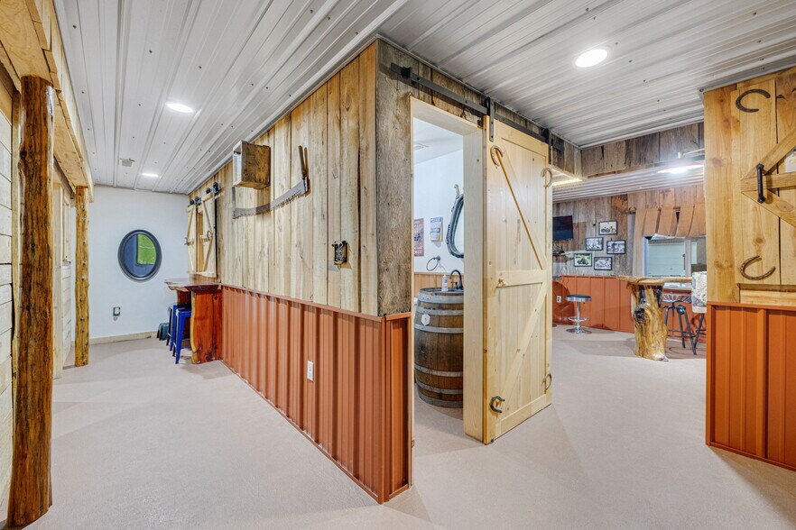 More Photos Of 714 N Saint Mary St, Pilot Knob Freestanding For Sale