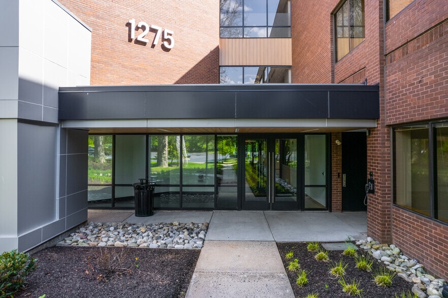 More Photos Of 1255 Drummers Ln, Wayne Unknown For Lease