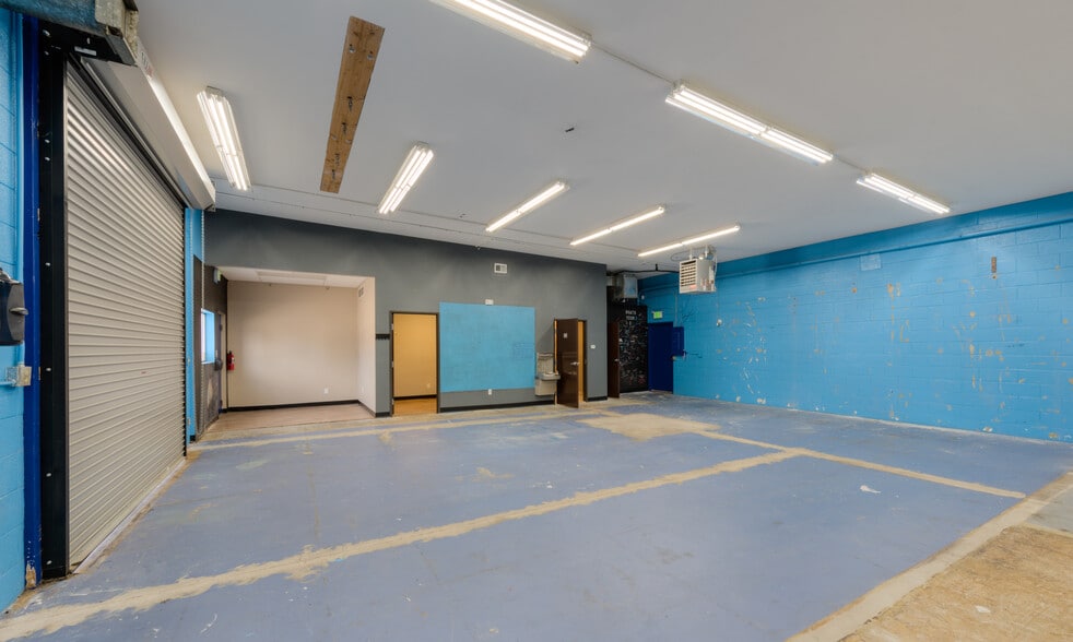 More Photos Of 776 W Baseline Rd, Lafayette Warehouse For Lease