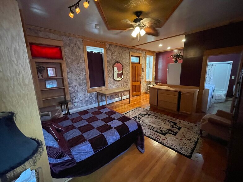 More Photos Of 302-304 S River Park Dr, Guttenberg Apartments For Sale