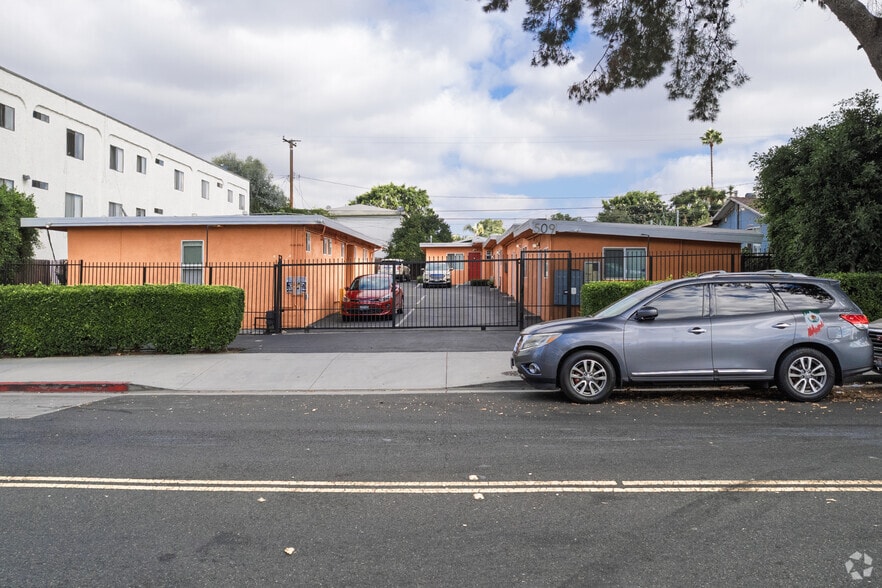 Primary Photo Of 509 Hyde Park Pl, Inglewood Apartments For Sale