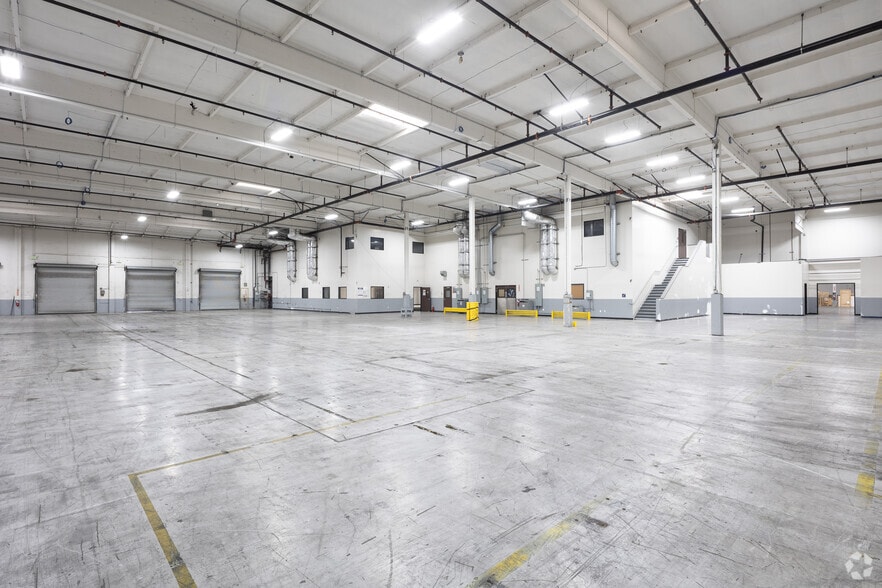 More Photos Of 1400-1420 S Manhattan Ave, Fullerton Distribution For Lease