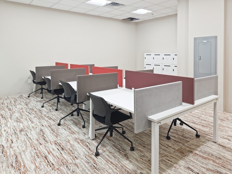 More Photos Of 775 N 1525th W, Farmington Coworking Space