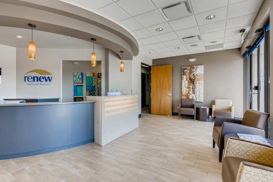 More Photos Of 7070 S Tucson Way, Englewood Flex For Lease
