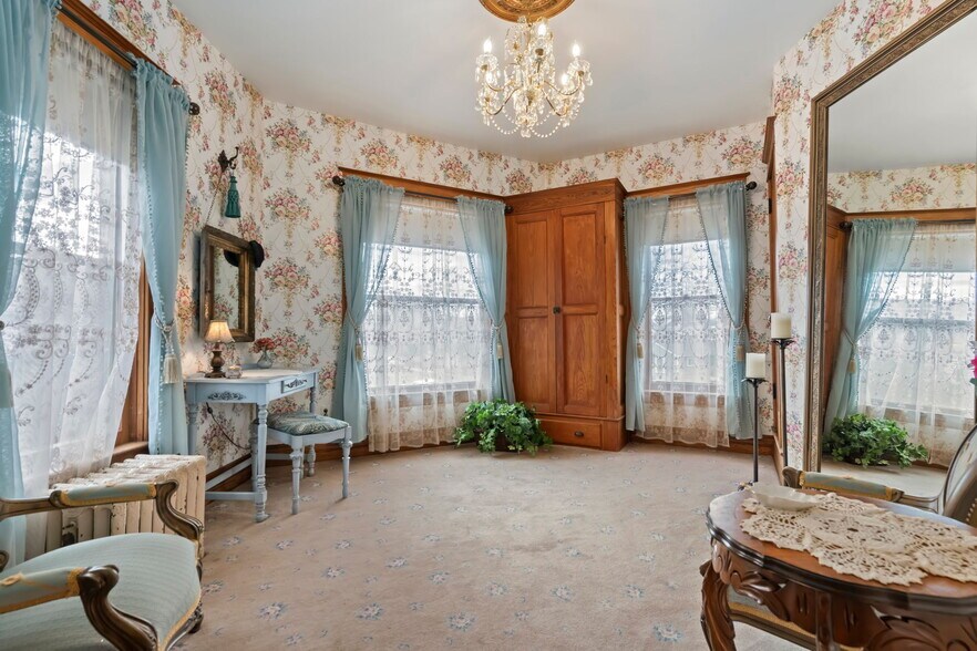 More Photos Of 746 Washington Ave, Loveland Specialty For Sale