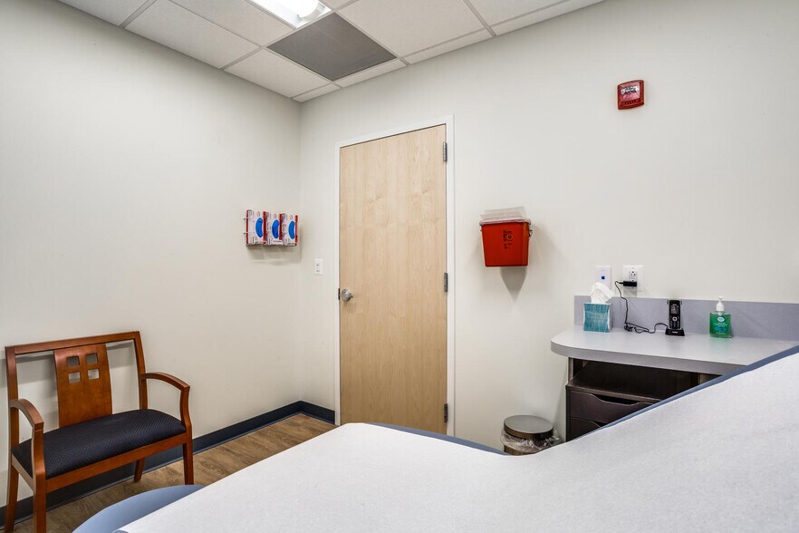 More Photos Of 3541-3543 W Braddock Rd, Alexandria Medical For Lease