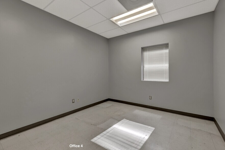 More Photos Of 6226 Fairdale Dr, San Antonio Warehouse For Lease