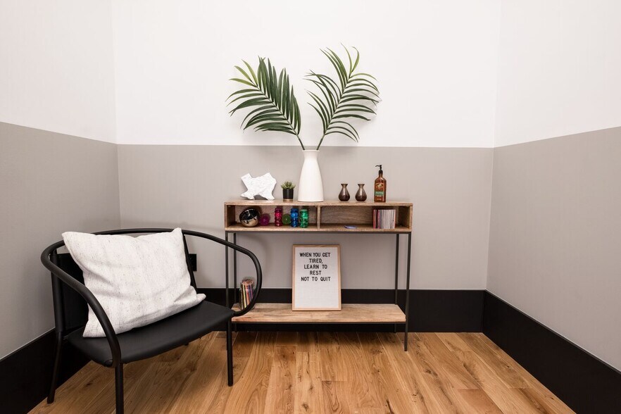 More Photos Of 5049 Edwards Ranch Rd, Fort Worth Coworking Space