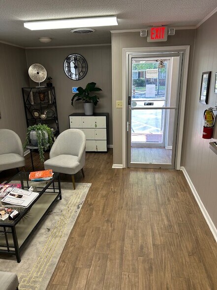 More Photos Of 16 E Williams St, Winder Medical For Sale